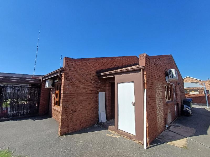 To Let commercial Property for Rent in Wierda Park Gauteng