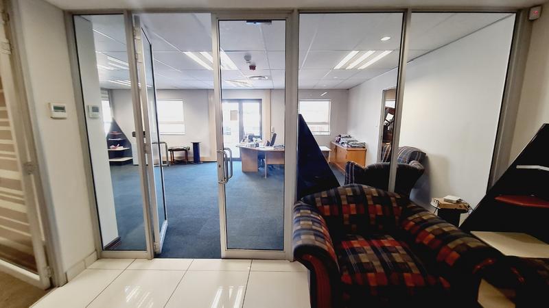 To Let commercial Property for Rent in Nieuw Muckleneuk Gauteng