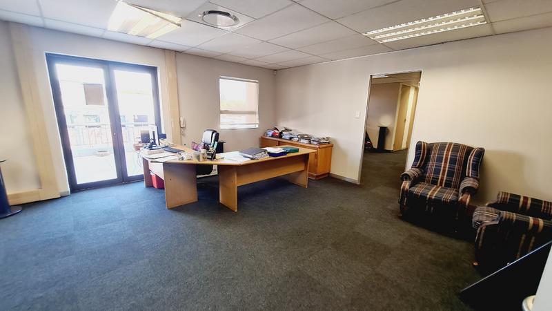 To Let commercial Property for Rent in Nieuw Muckleneuk Gauteng