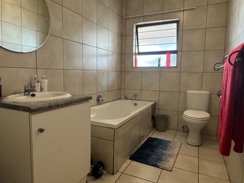 2 Bedroom Property for Sale in Northgate Gauteng