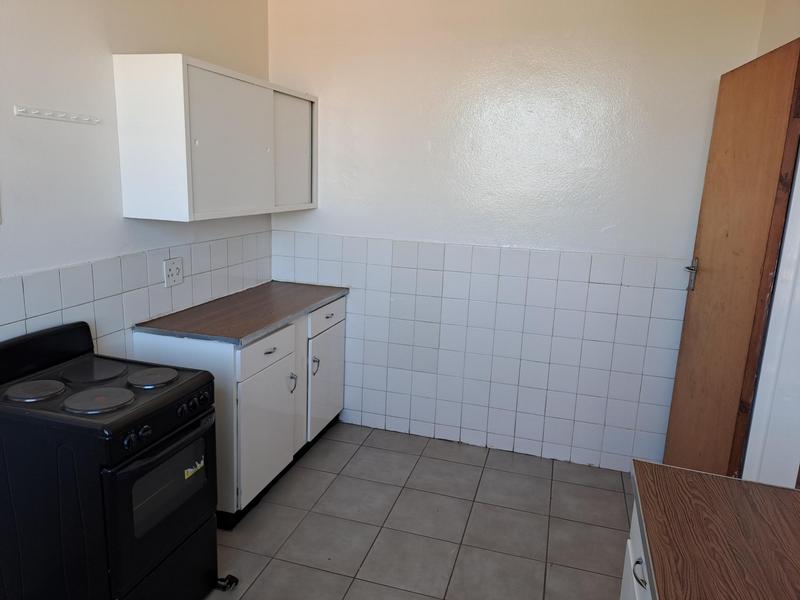 To Let 1 Bedroom Property for Rent in Florida Lake Gauteng