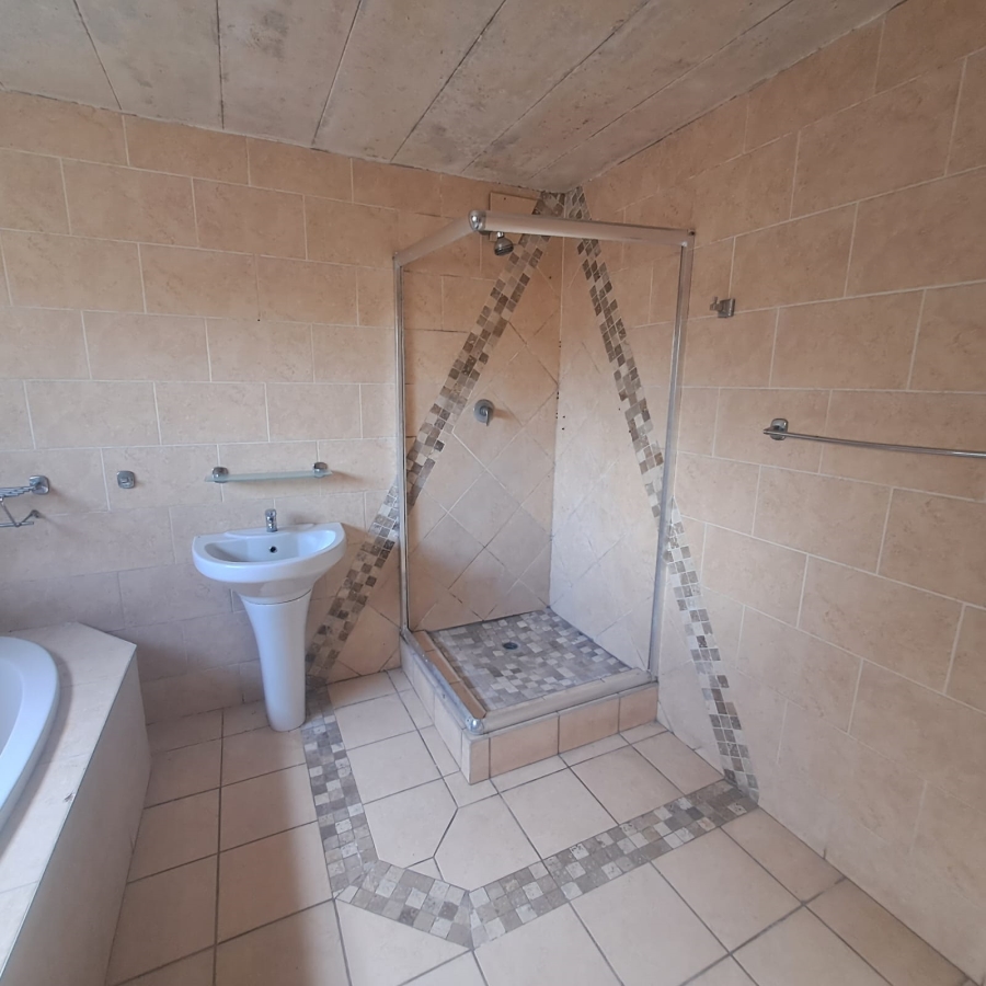 3 Bedroom Property for Sale in Meer En See KwaZulu-Natal