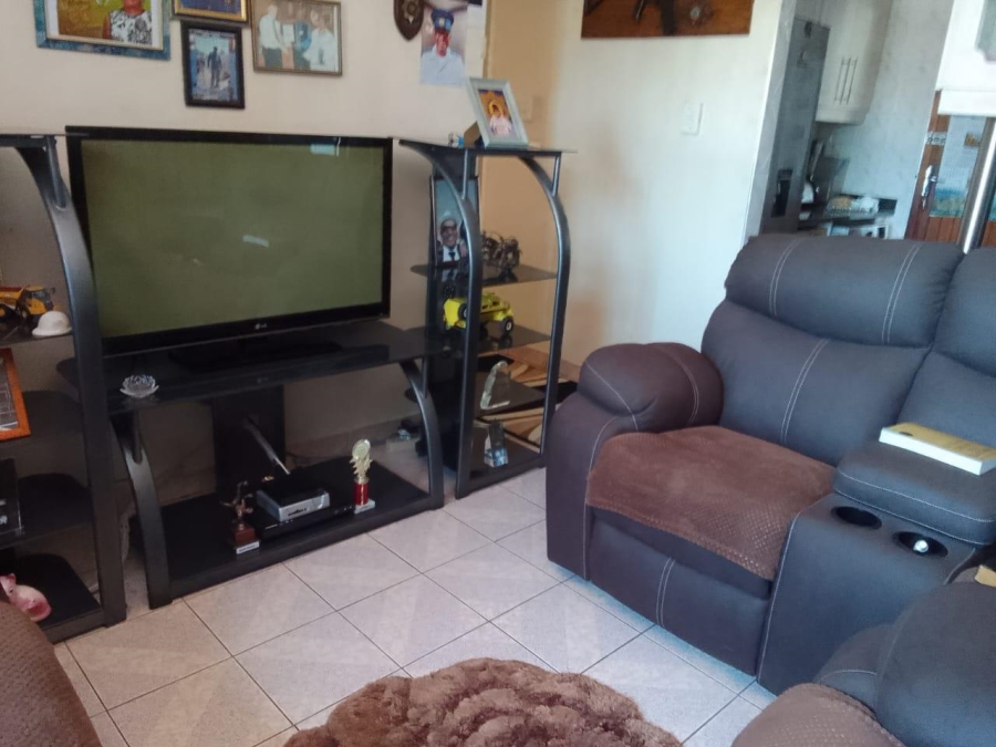 3 Bedroom Property for Sale in Brackenham KwaZulu-Natal