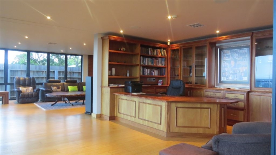 7 Bedroom Property for Sale in Zinkwazi Beach KwaZulu-Natal