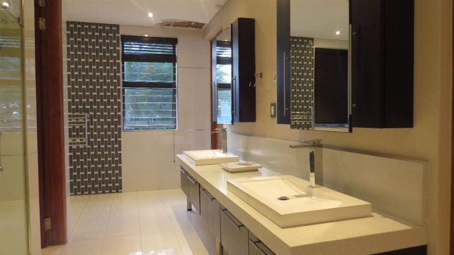 7 Bedroom Property for Sale in Zinkwazi Beach KwaZulu-Natal