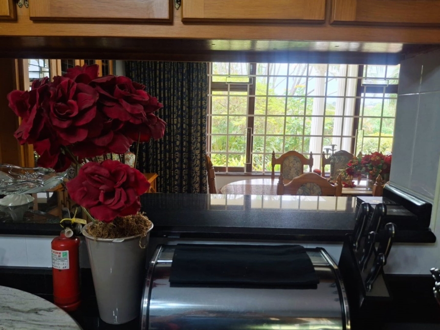 6 Bedroom Property for Sale in St Michaels On Sea KwaZulu-Natal
