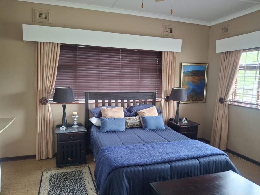 6 Bedroom Property for Sale in St Michaels On Sea KwaZulu-Natal