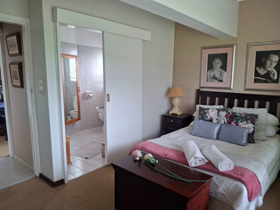 6 Bedroom Property for Sale in St Michaels On Sea KwaZulu-Natal