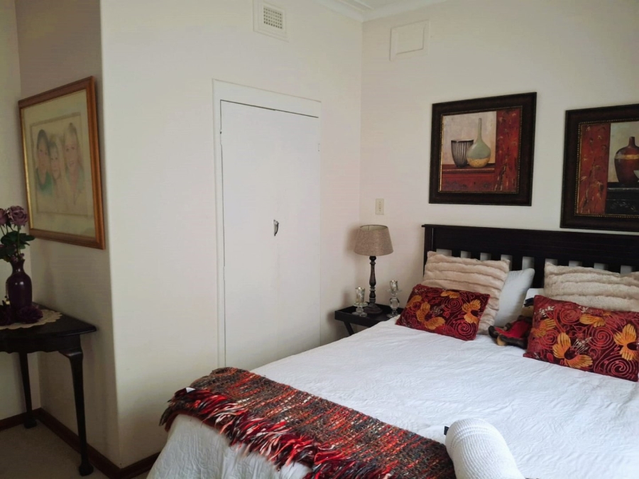 6 Bedroom Property for Sale in St Michaels On Sea KwaZulu-Natal