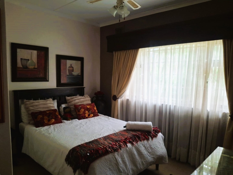 6 Bedroom Property for Sale in St Michaels On Sea KwaZulu-Natal