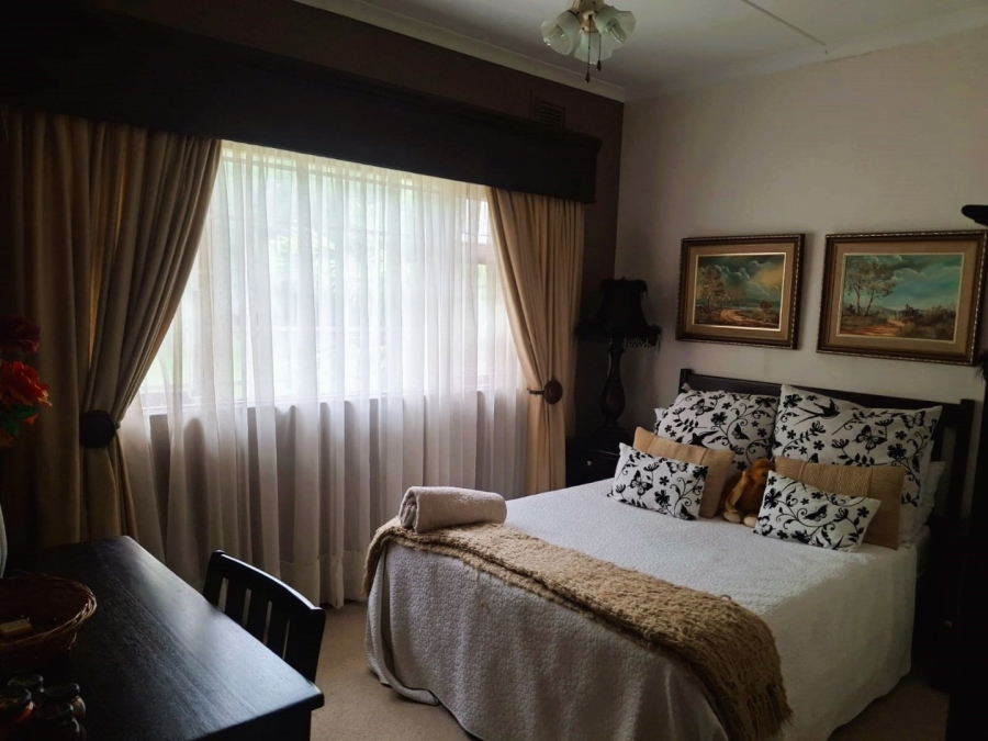 6 Bedroom Property for Sale in St Michaels On Sea KwaZulu-Natal