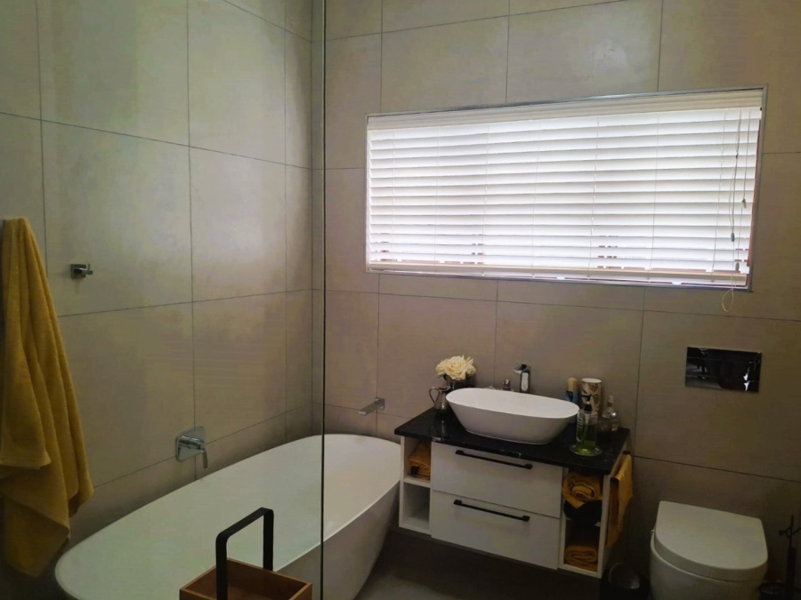 6 Bedroom Property for Sale in St Michaels On Sea KwaZulu-Natal