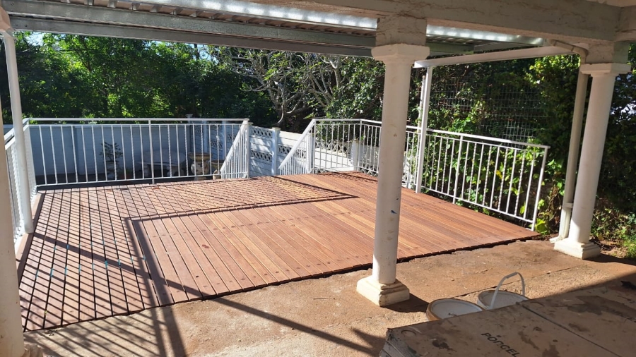 6 Bedroom Property for Sale in St Michaels On Sea KwaZulu-Natal