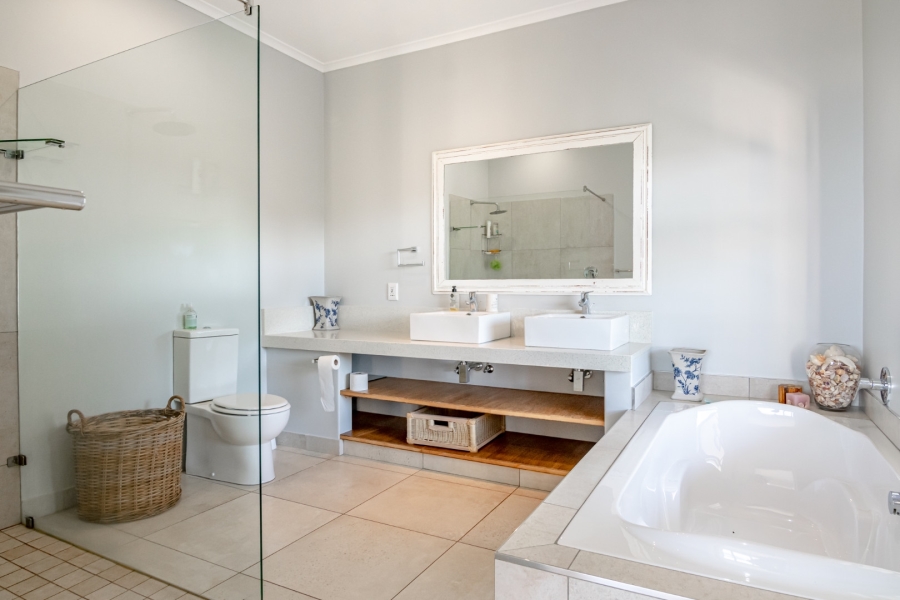 7 Bedroom Property for Sale in Zinkwazi Beach KwaZulu-Natal