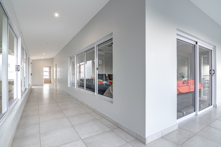 7 Bedroom Property for Sale in Zinkwazi Beach KwaZulu-Natal
