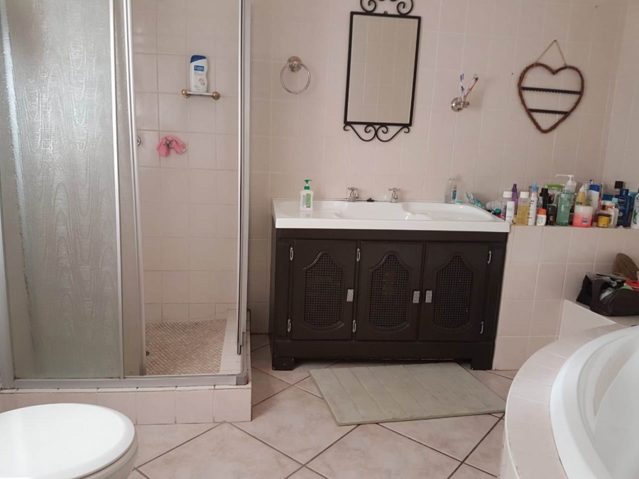 3 Bedroom Property for Sale in Meer En See KwaZulu-Natal