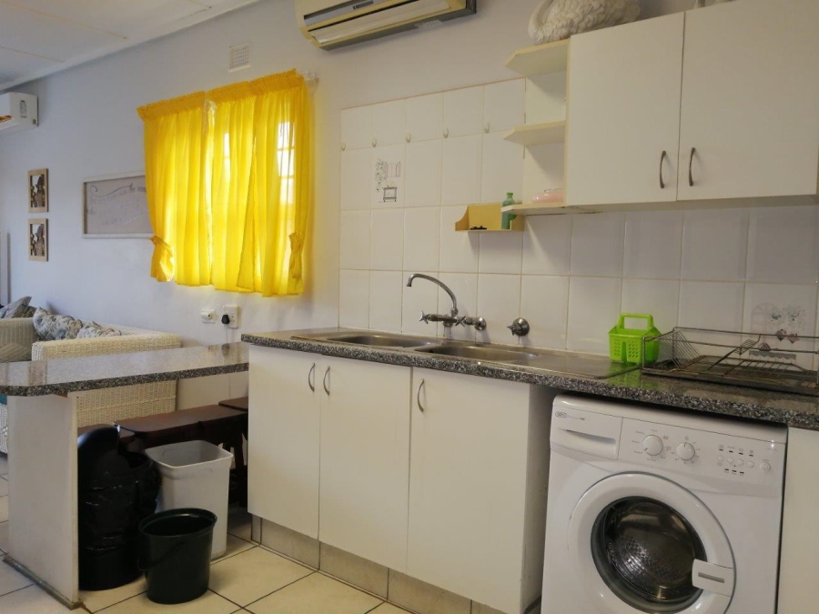 3 Bedroom Property for Sale in Uvongo KwaZulu-Natal