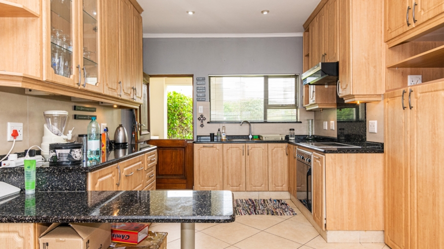 6 Bedroom Property for Sale in Tugela Mouth KwaZulu-Natal