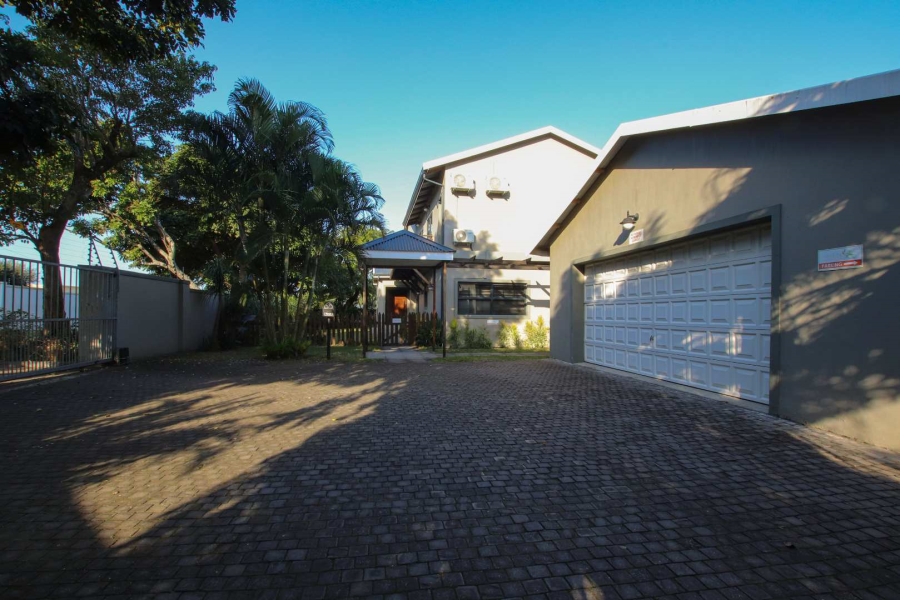 8 Bedroom Property for Sale in Umhlanga KwaZulu-Natal