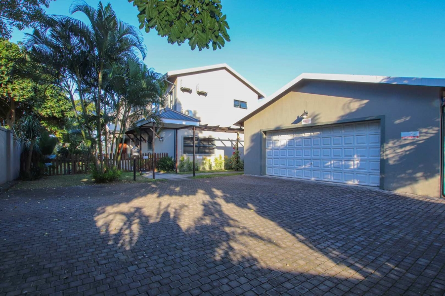 8 Bedroom Property for Sale in Umhlanga KwaZulu-Natal