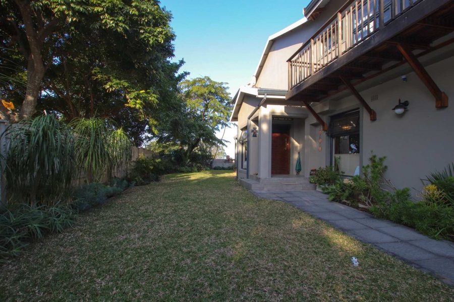 8 Bedroom Property for Sale in Umhlanga KwaZulu-Natal
