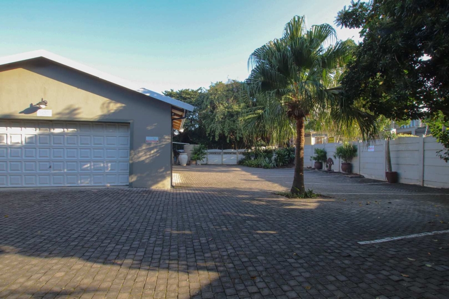8 Bedroom Property for Sale in Umhlanga KwaZulu-Natal