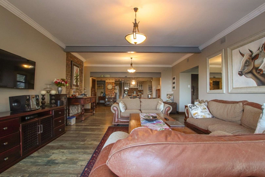 8 Bedroom Property for Sale in Umhlanga KwaZulu-Natal