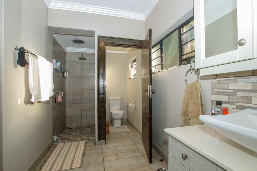 8 Bedroom Property for Sale in Umhlanga KwaZulu-Natal