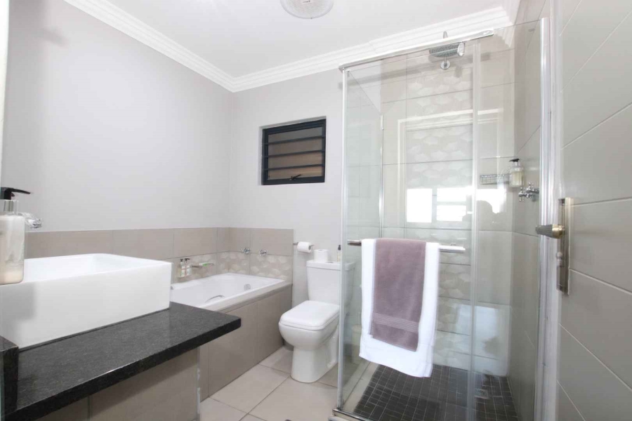 8 Bedroom Property for Sale in Umhlanga KwaZulu-Natal