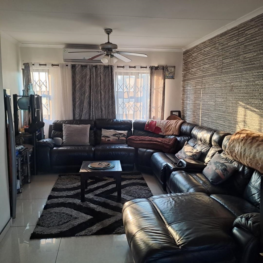 2 Bedroom Property for Sale in Arboretum KwaZulu-Natal