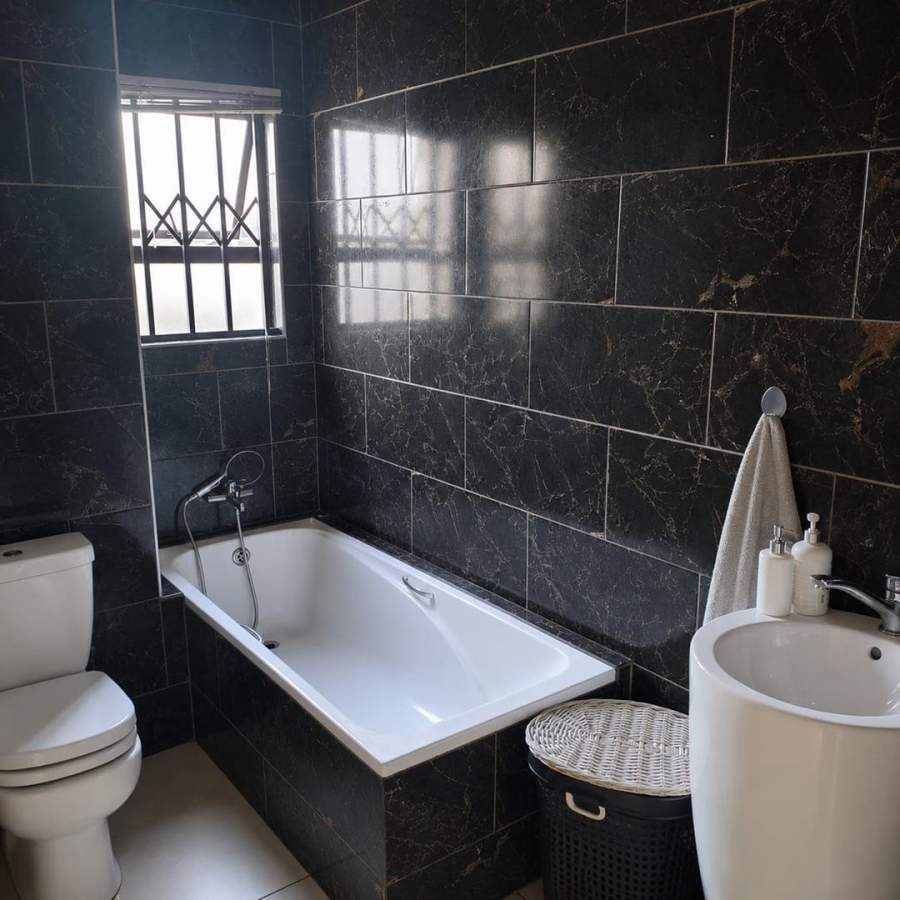 2 Bedroom Property for Sale in Arboretum KwaZulu-Natal