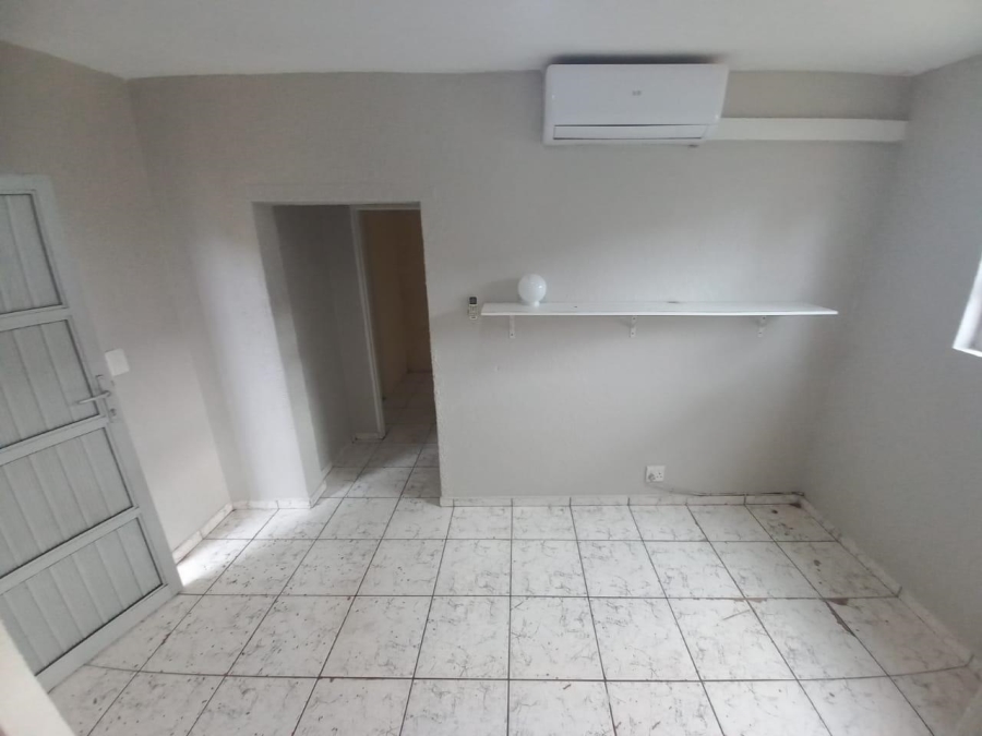To Let 1 Bedroom Property for Rent in Meer En See KwaZulu-Natal