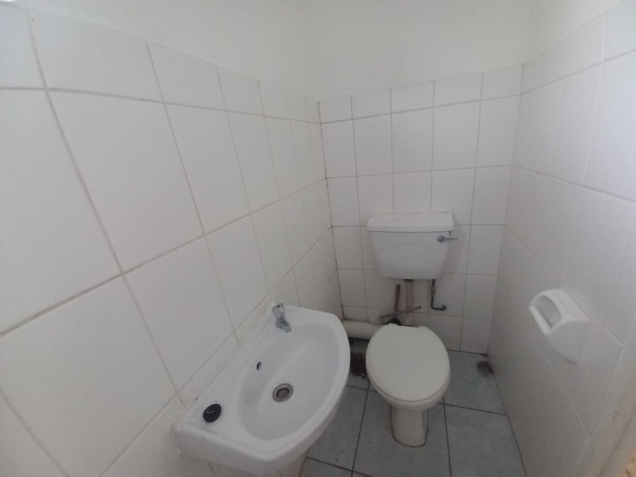 To Let 1 Bedroom Property for Rent in Meer En See KwaZulu-Natal