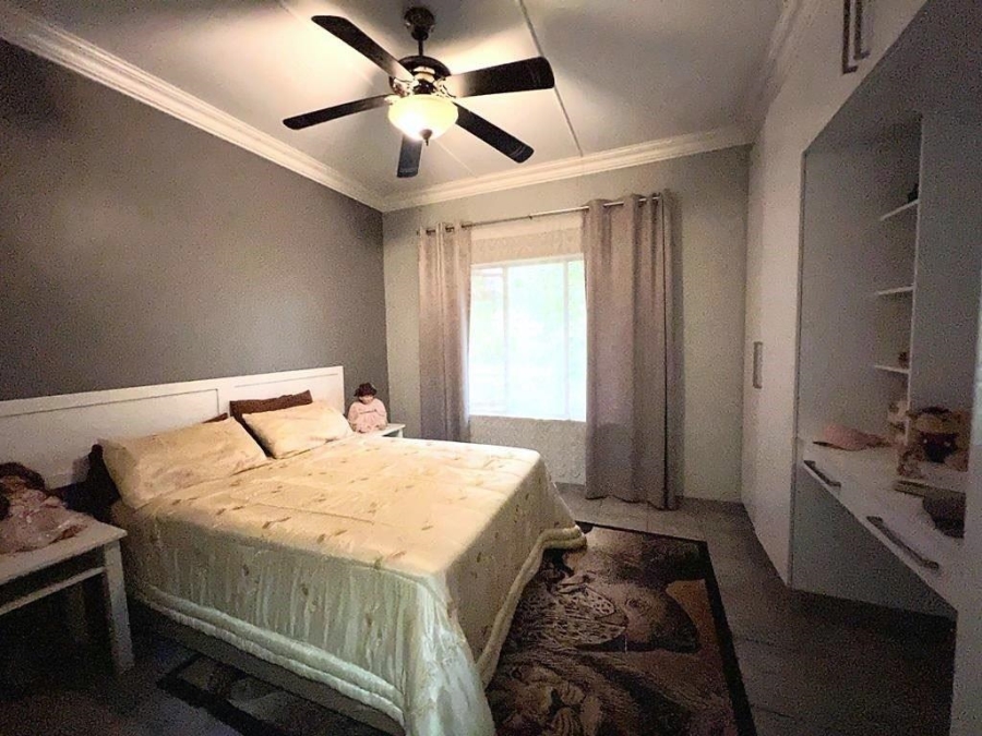 4 Bedroom Property for Sale in St Michaels On Sea KwaZulu-Natal