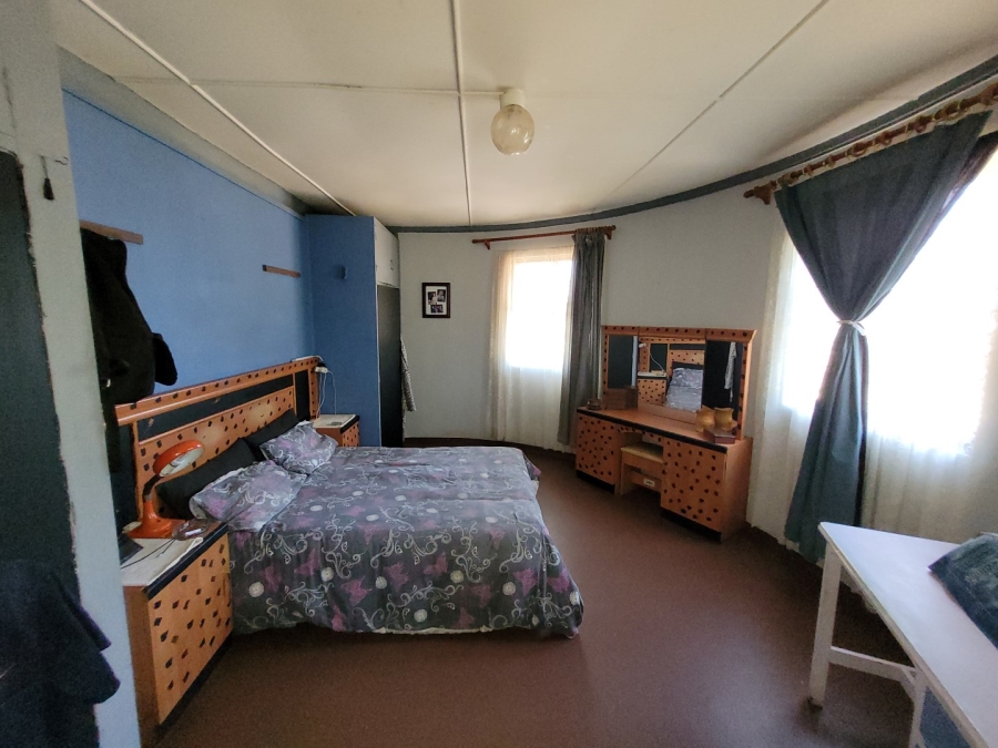 3 Bedroom Property for Sale in Umtentweni KwaZulu-Natal