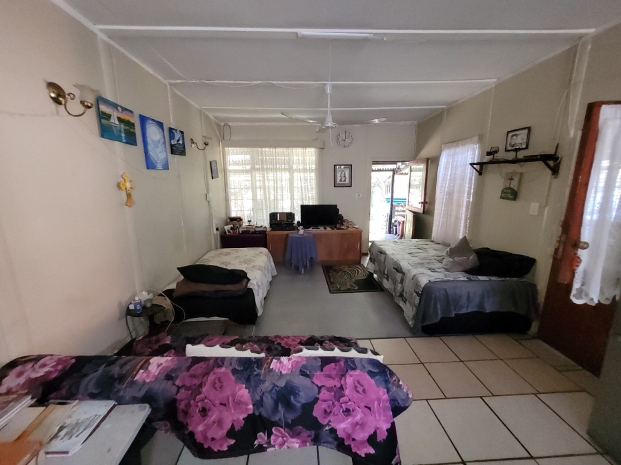 3 Bedroom Property for Sale in Umtentweni KwaZulu-Natal