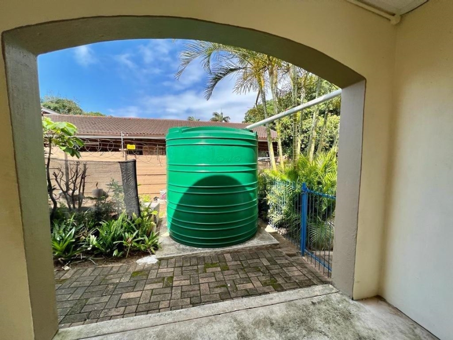 2 Bedroom Property for Sale in Uvongo KwaZulu-Natal