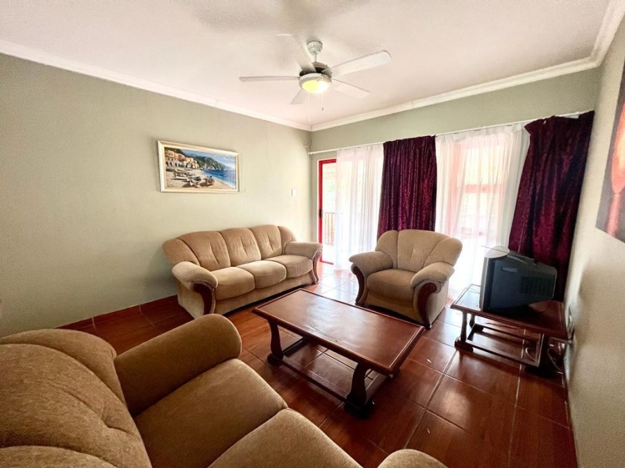 2 Bedroom Property for Sale in Uvongo KwaZulu-Natal