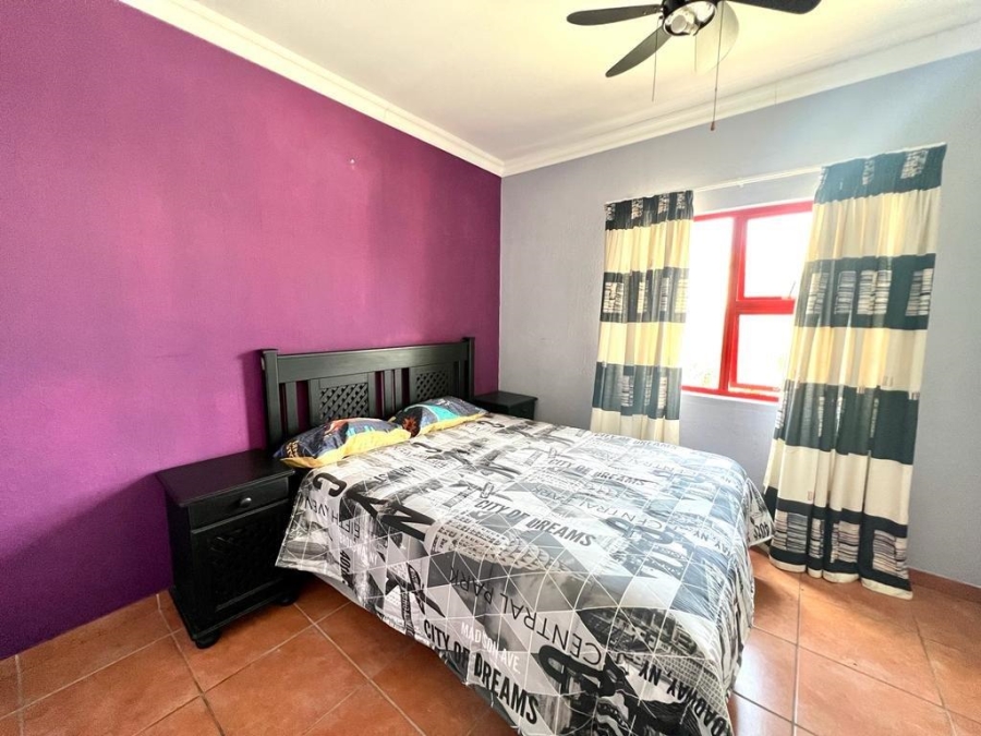 2 Bedroom Property for Sale in Uvongo KwaZulu-Natal