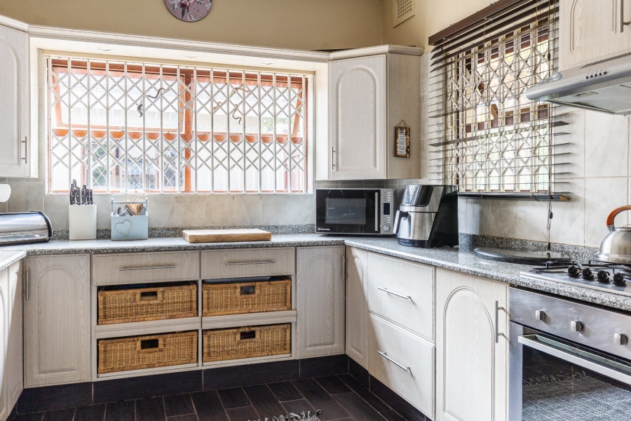 3 Bedroom Property for Sale in St Michaels On Sea KwaZulu-Natal