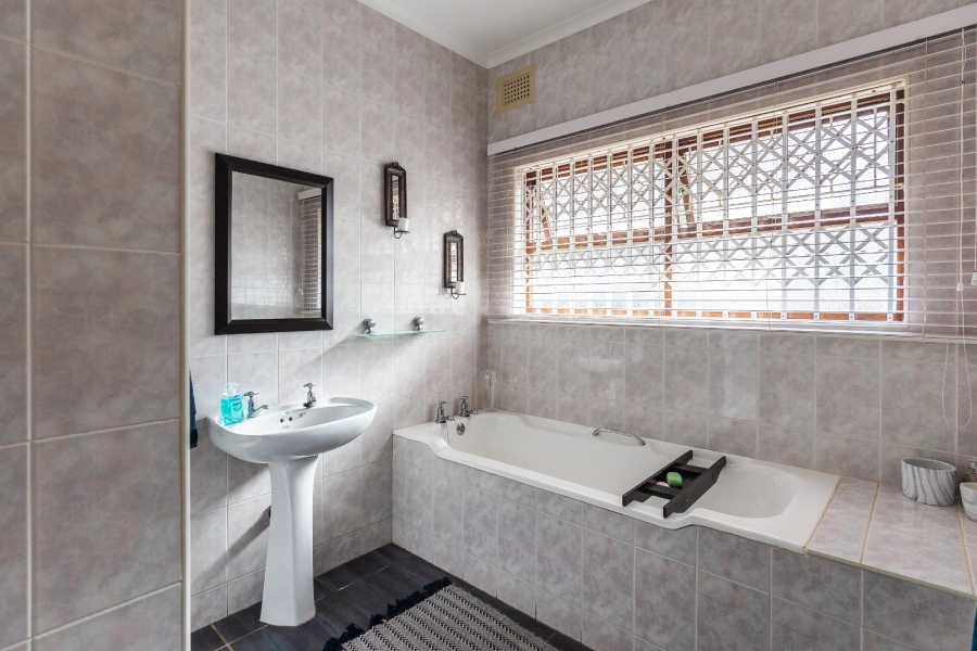 3 Bedroom Property for Sale in St Michaels On Sea KwaZulu-Natal