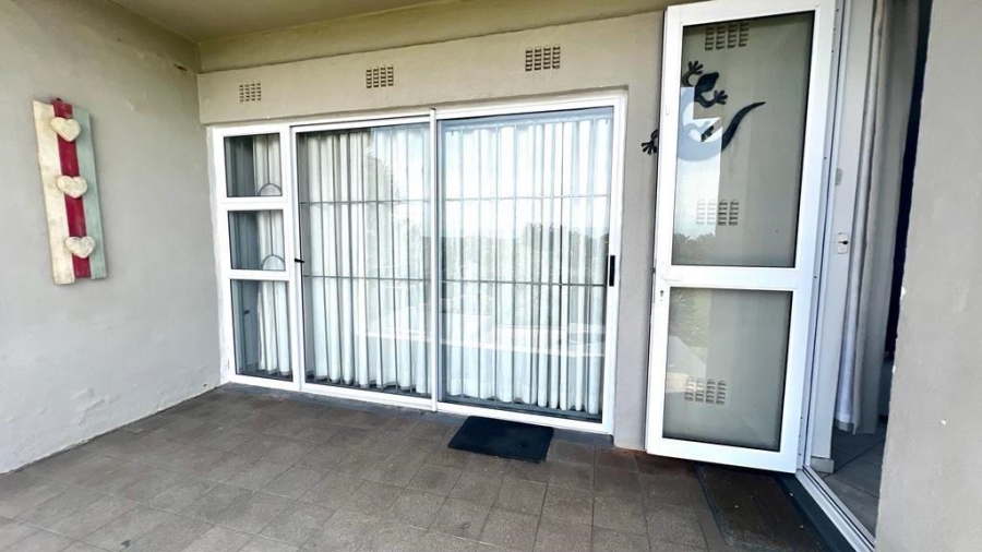 2 Bedroom Property for Sale in Uvongo KwaZulu-Natal