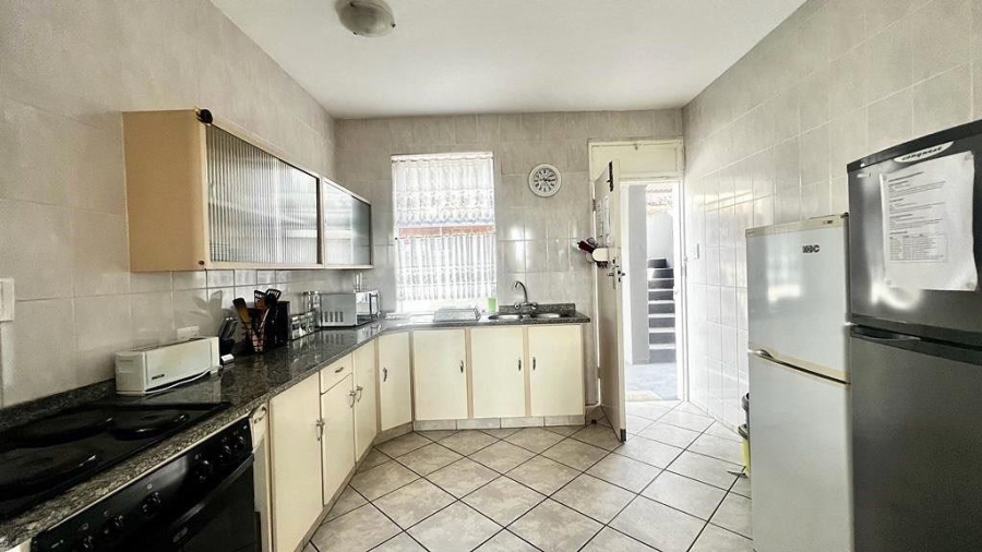 2 Bedroom Property for Sale in Uvongo KwaZulu-Natal