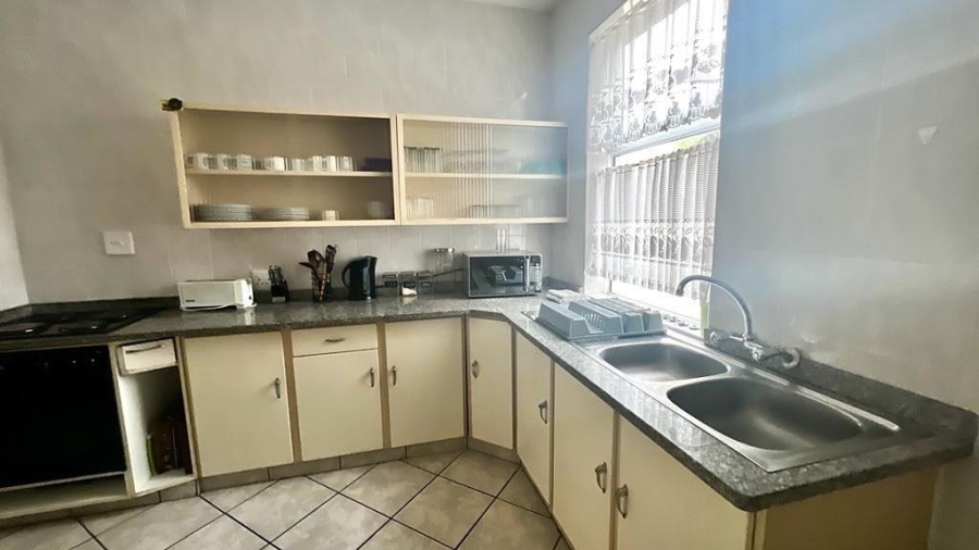 2 Bedroom Property for Sale in Uvongo KwaZulu-Natal