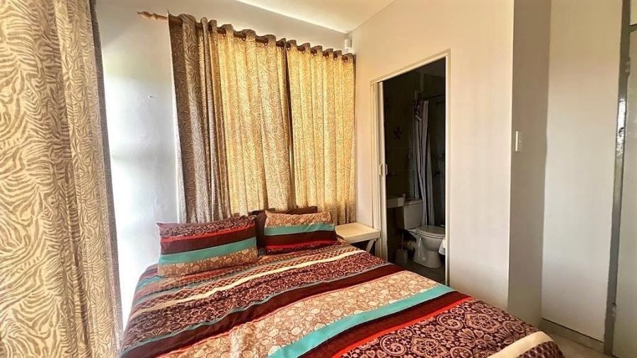 2 Bedroom Property for Sale in Uvongo KwaZulu-Natal