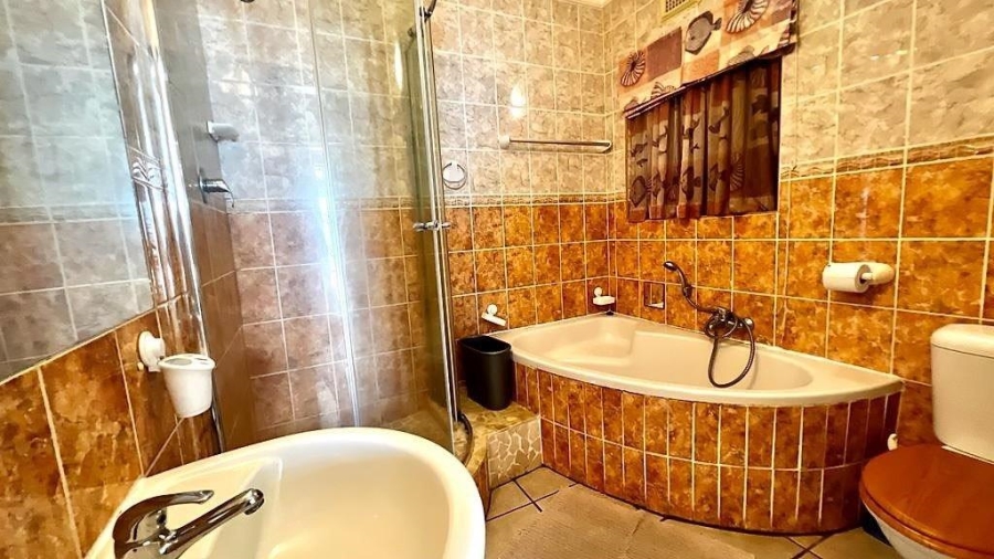 1 Bedroom Property for Sale in Manaba Beach KwaZulu-Natal