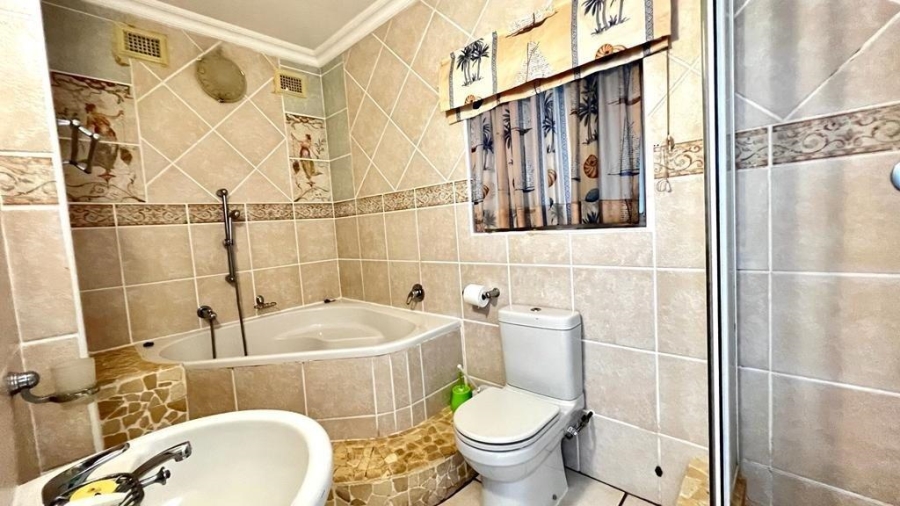 3 Bedroom Property for Sale in Manaba Beach KwaZulu-Natal