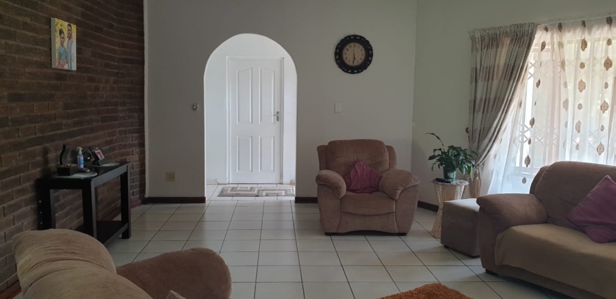 4 Bedroom Property for Sale in Umtentweni KwaZulu-Natal