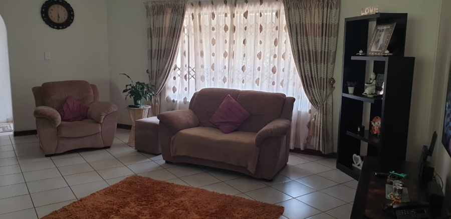 4 Bedroom Property for Sale in Umtentweni KwaZulu-Natal