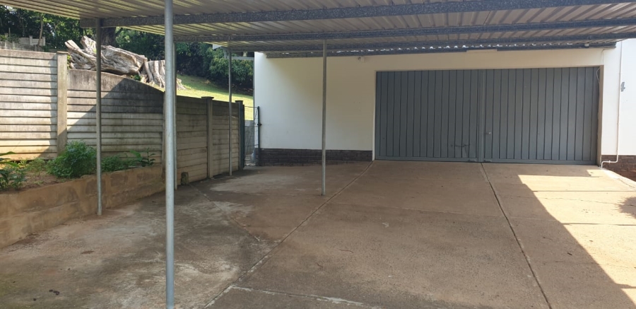 4 Bedroom Property for Sale in Umtentweni KwaZulu-Natal